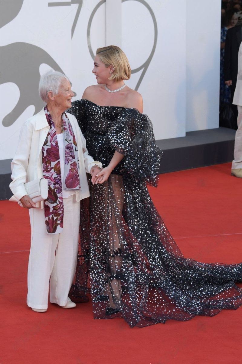 DontWorryDarling_Premiere_Italy_FloGrandma_2022_282829.jpg