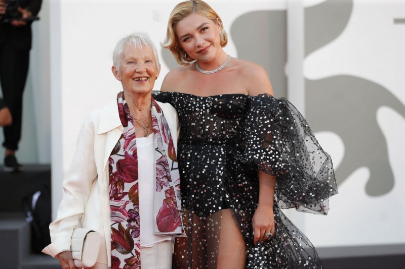 DontWorryDarling_Premiere_Italy_FloGrandma_2022_284329.jpg