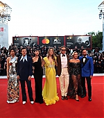 DontWorryDarling_Premiere_Italy_2022_MoreHQs_Group_281029.jpg