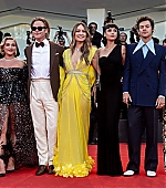 DontWorryDarling_Premiere_Italy_2022_MoreHQs_Group_282229.jpg