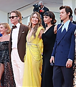 DontWorryDarling_Premiere_Italy_2022_MoreHQs_Group_282729.jpg