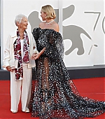 DontWorryDarling_Premiere_Italy_FloGrandma_2022_281729.jpg