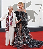DontWorryDarling_Premiere_Italy_FloGrandma_2022_282229.jpg
