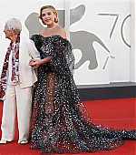 DontWorryDarling_Premiere_Italy_FloGrandma_2022_283229.jpg