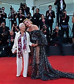 DontWorryDarling_Premiere_Italy_FloGrandma_2022_283529.jpg
