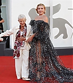 DontWorryDarling_Premiere_Italy_FloGrandma_2022_283929.jpg
