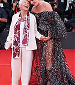 DontWorryDarling_Premiere_Italy_FloGrandma_2022_284429.jpg