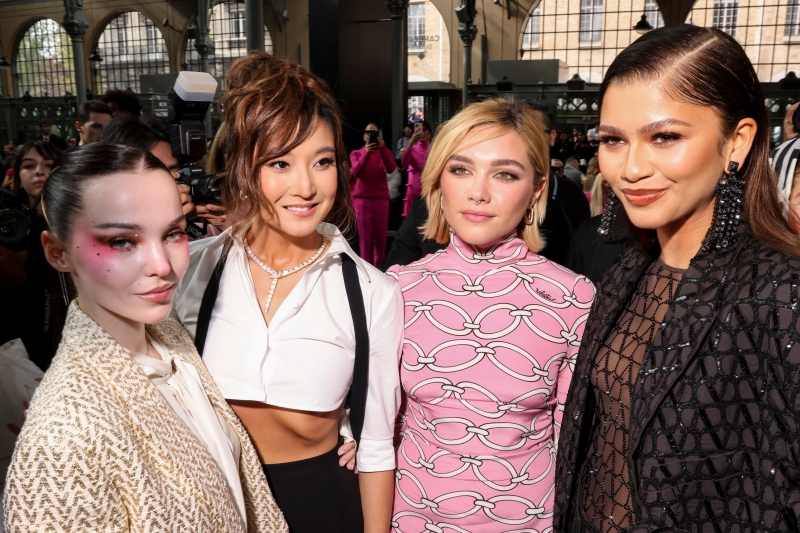 ValentinoWomenswearSpringSumer_2023_PFW_October_FrontRow_2022_28129.jpg