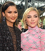 ValentinoWomenswearSpringSumer_2023_PFW_October_FrontRow_2022_28629.jpg