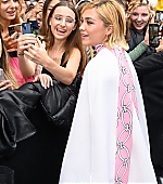 ValentinoWomenswearSpringSumer_2023_PFW_October_AttendingFans_2022_28129.jpg