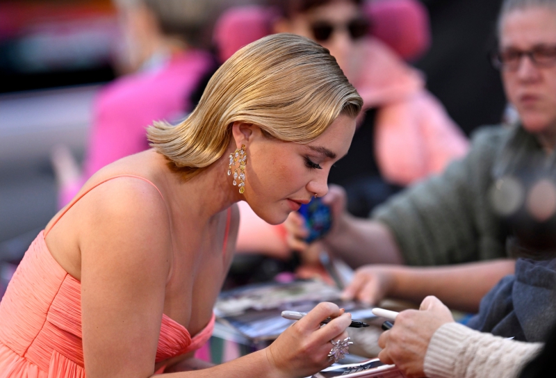TheWonderUKPremiere_66thBFILondonFilmFestival_London_October_2022_AttendingFans_28229.jpg