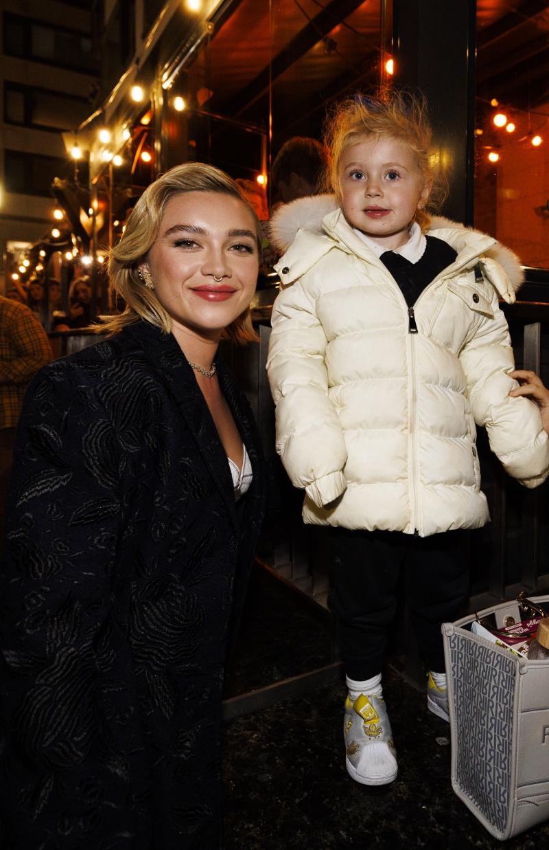 TheWonderPremiere_Dubin_AttendingFans_October_2022_28229.jpg