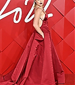 TheFashionAwards_RedCarpet_December_2022_284829.jpg