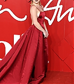 TheFashionAwards_RedCarpet_December_2022_286429.jpg