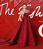 TheFashionAwards_RedCarpet_December_2022_287529.jpg