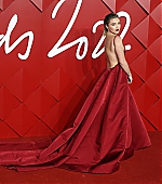 TheFashionAwards_RedCarpet_December_2022_288129.jpg