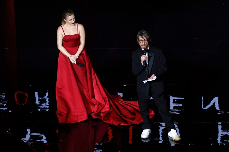 TheFashionAwards_Show_December_2022_284029.jpg