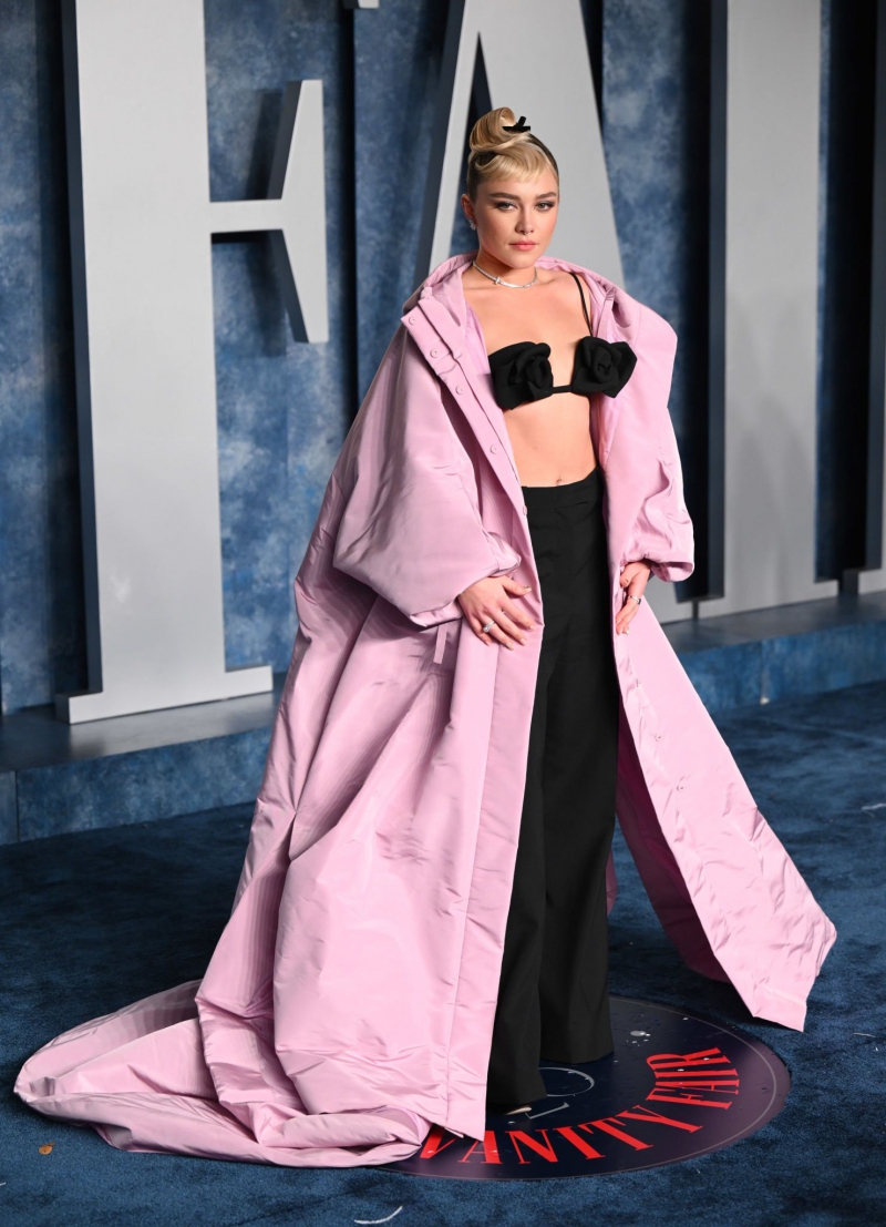 VanityFairOscarParty_Arrivals_March2023_283429.jpg