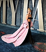 VanityFairOscarParty_Arrivals_March2023_286229.jpg