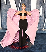 _VanityFairOscarParty_Arrivals_March2023_281729.jpg