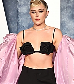 _VanityFairOscarParty_Arrivals_March2023_282329.jpg