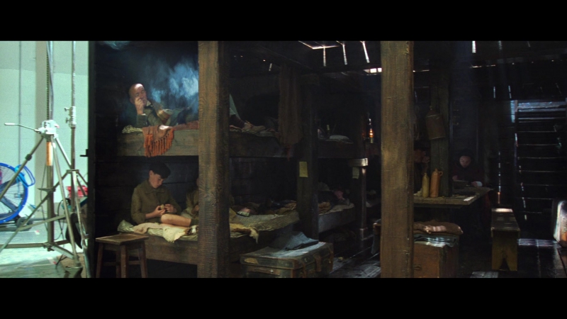 The_Wonder_2022_1080p__00257.jpg