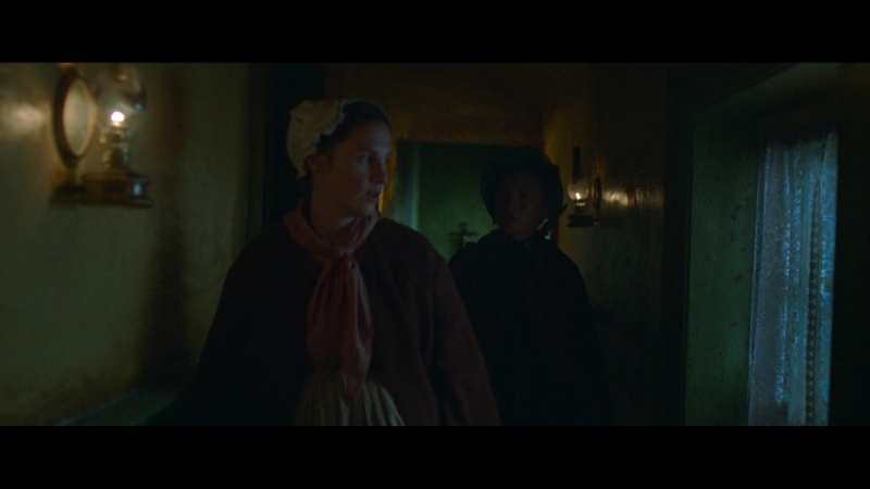 The_Wonder_2022_1080p__00593.jpg