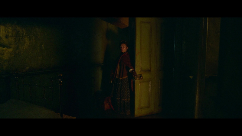 The_Wonder_2022_1080p__00636.jpg