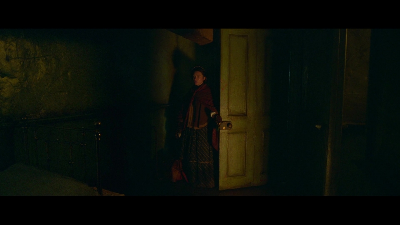 The_Wonder_2022_1080p__00637.jpg