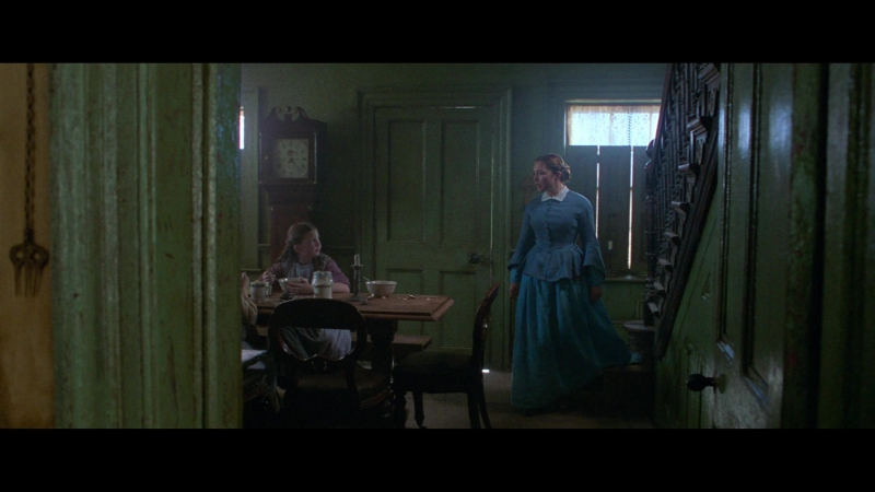 The_Wonder_2022_1080p__00697.jpg