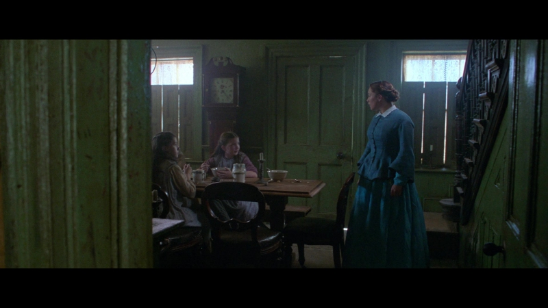 The_Wonder_2022_1080p__00701.jpg