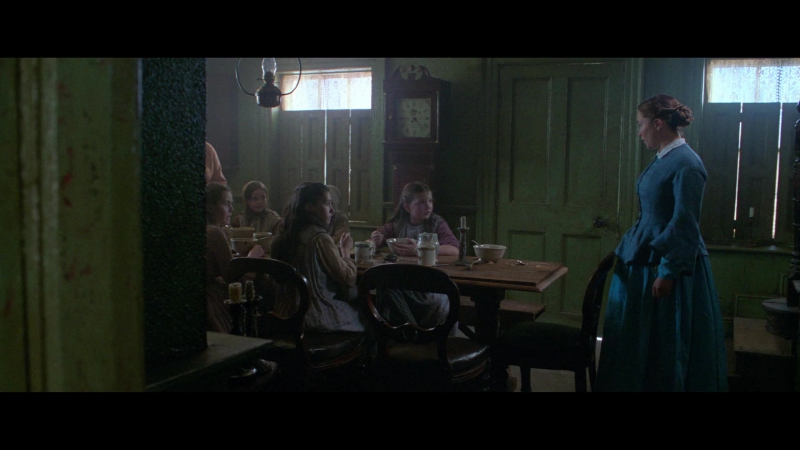 The_Wonder_2022_1080p__00709.jpg