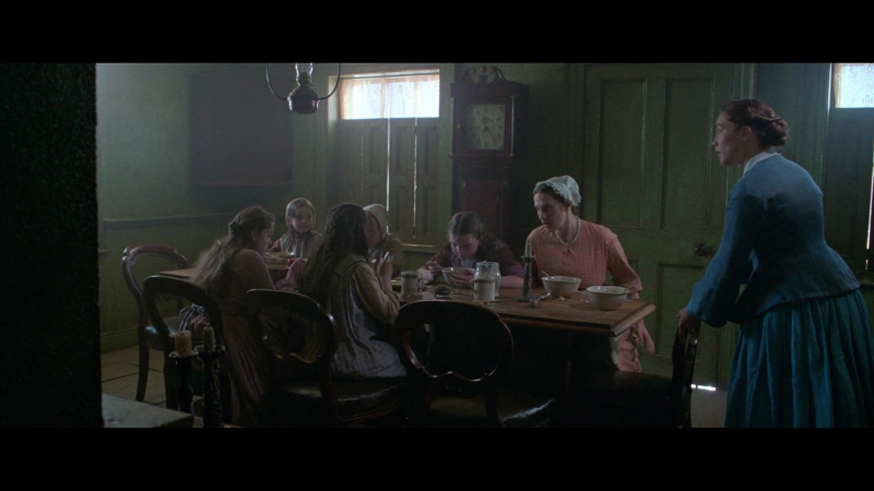 The_Wonder_2022_1080p__00727.jpg