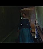 The_Wonder_2022_1080p__00681.jpg