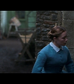 The_Wonder_2022_1080p__00814.jpg