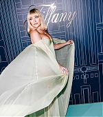 TiffanyCoNYCFlagshipStore_Reopening_Arrivals_April2023_282029.jpg