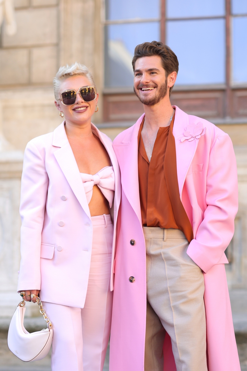 ValentinoFashionShow_Outside_FPD_281329.jpg