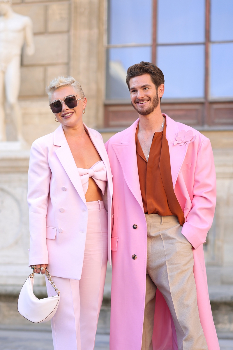 ValentinoFashionShow_Outside_FPD_282029.jpg