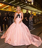 WLIT_WorldPremiere_TIFF_Outside_FPD_28429.jpg