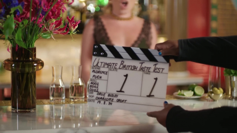 Florence_ClassicCocktails_VogueUK_FPD_0009.jpg