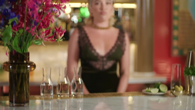 Florence_ClassicCocktails_VogueUK_FPD_0011.jpg