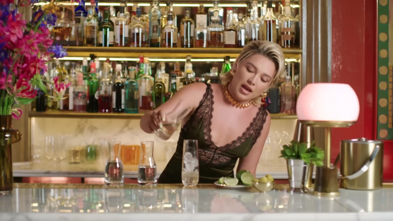 Florence_ClassicCocktails_VogueUK_FPD_0229.jpg