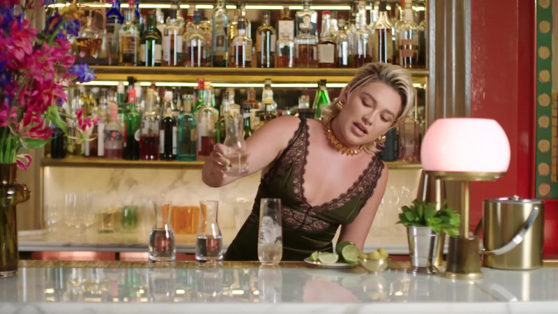 Florence_ClassicCocktails_VogueUK_FPD_0230.jpg