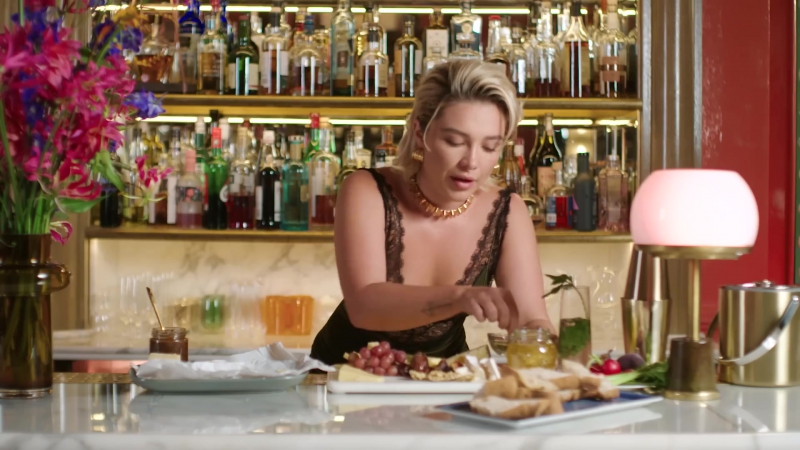 Florence_ClassicCocktails_VogueUK_FPD_1133.jpg