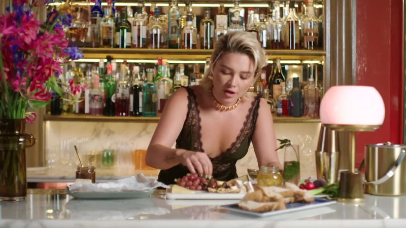 Florence_ClassicCocktails_VogueUK_FPD_1137.jpg