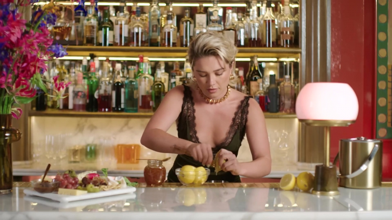 Florence_ClassicCocktails_VogueUK_FPD_1405.jpg