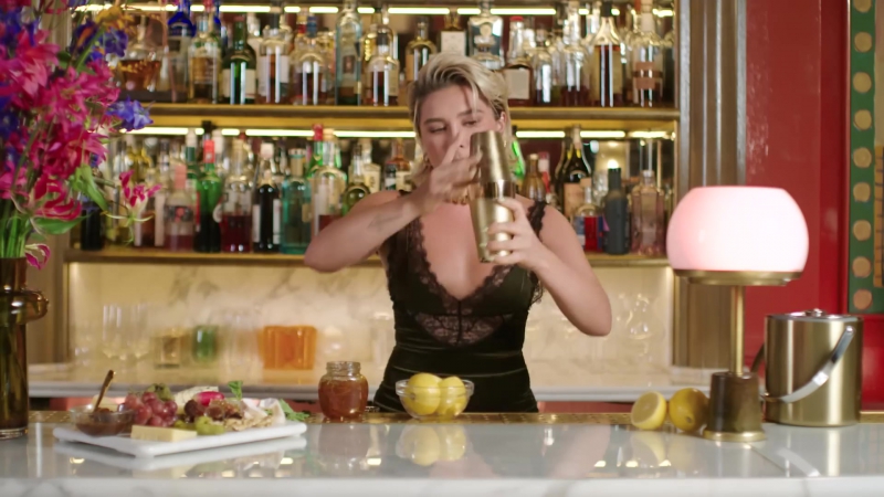 Florence_ClassicCocktails_VogueUK_FPD_1509.jpg