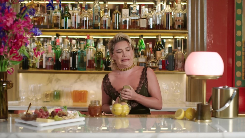 Florence_ClassicCocktails_VogueUK_FPD_1547.jpg