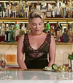 Florence_ClassicCocktails_VogueUK_FPD_0076.jpg
