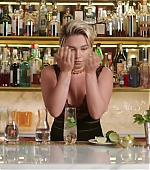 Florence_ClassicCocktails_VogueUK_FPD_0313.jpg